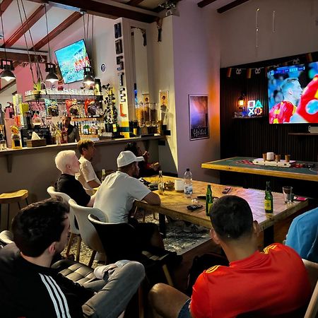 Hostel MHG Zewnętrze zdjęcie Sky Sports broadcast of the 2019 Tour de France