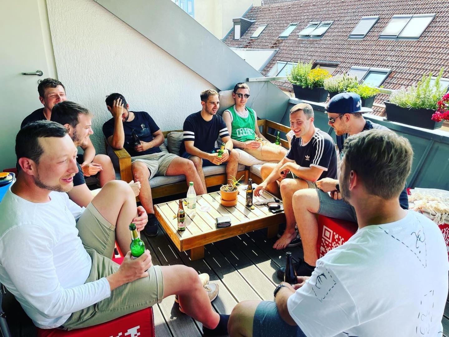 Hostel MHG Zewnętrze zdjęcie The team of the German national team at the 2018 Tour de France
