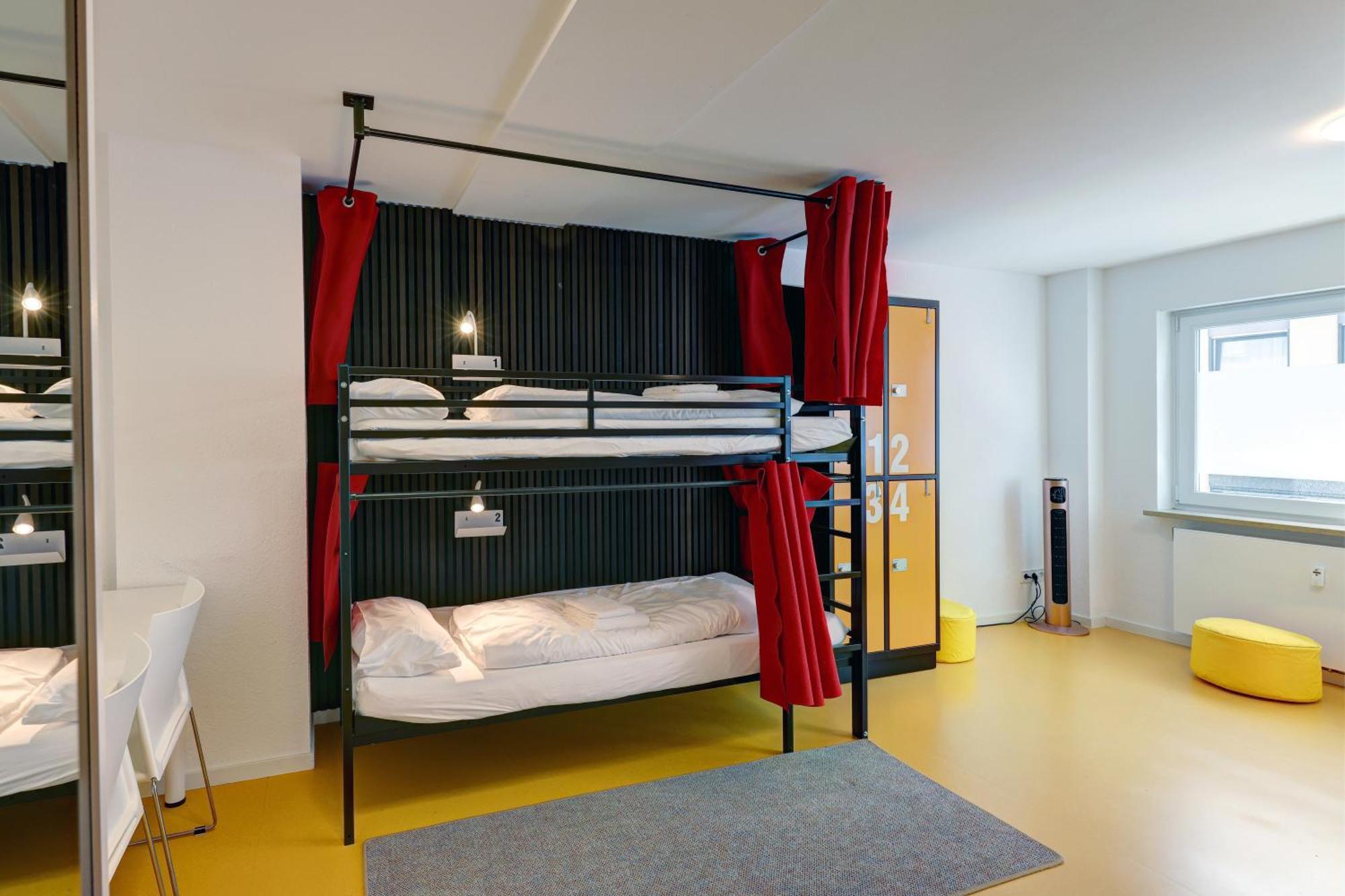 Hostel MHG Zewnętrze zdjęcie A typical room at a youth hostel